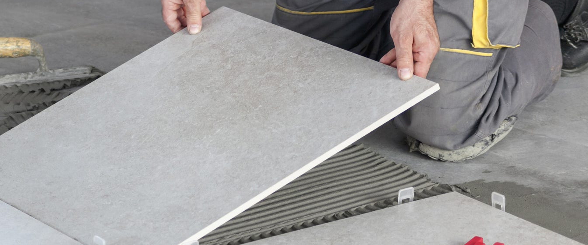 Professioneller Kleber für Keramikfliesen